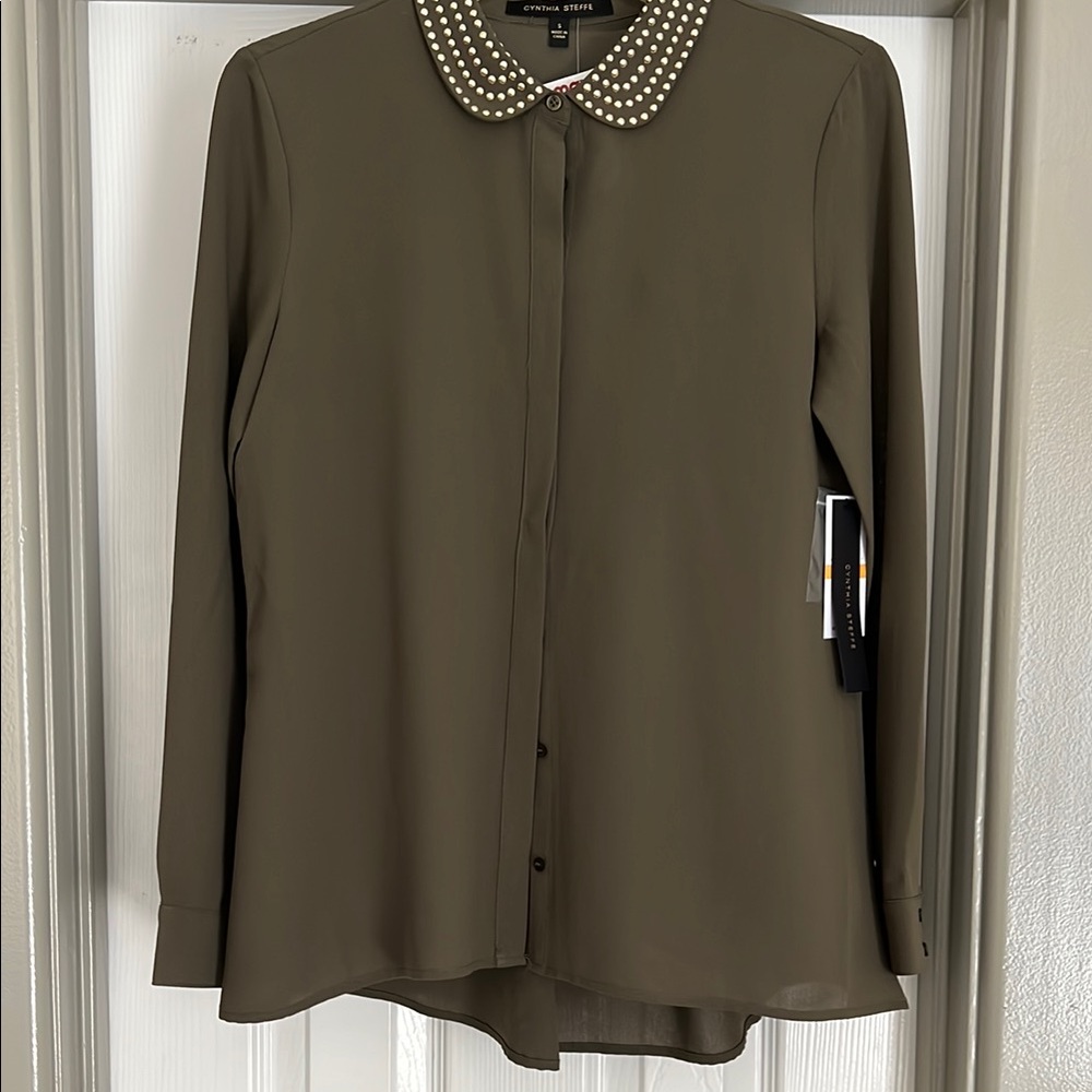 Green Button-Up Blouse with Embellished Collar